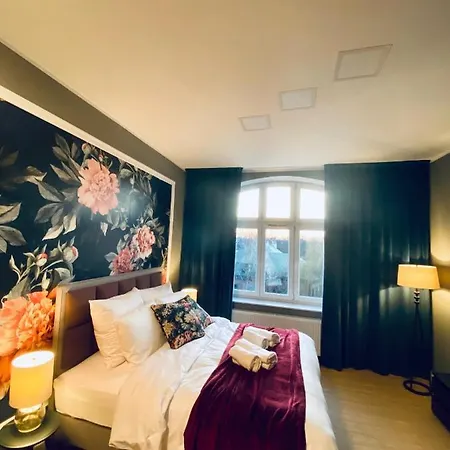 Good Bed - Luxury Flower Central
